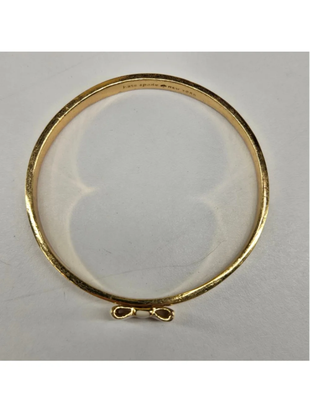 Kate Spade Take a Bow Bangle Bracelet Women's Gold Ivory Cream Classic Ribbon - Picture 4 of 8